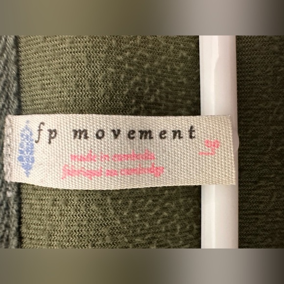 Free People Movement Let It Go Green Hoodie Velour Cropped Oversized zip - Picture 7 of 7
